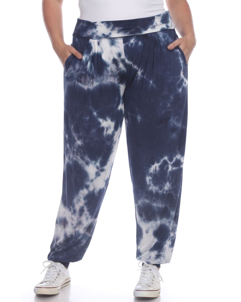 Front of a model wearing a size 1X Tie Dye Harem Pants in Navy by White Mark. | dia_product_style_image_id:246901